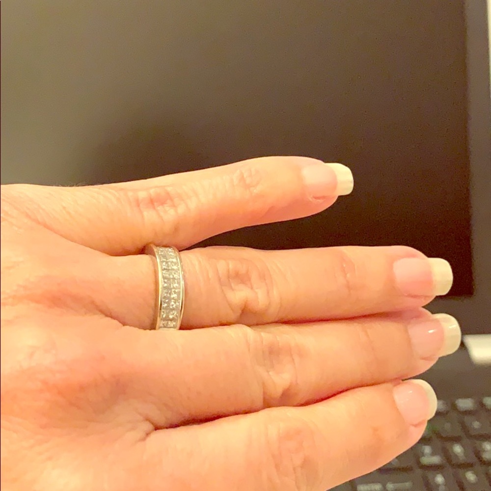 Diamond ring on white gold